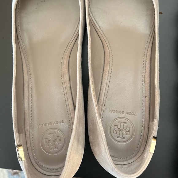 Tory Burch Elizabeth Suede Mid Heel Pumps Size 9 - Picture 5 of 16